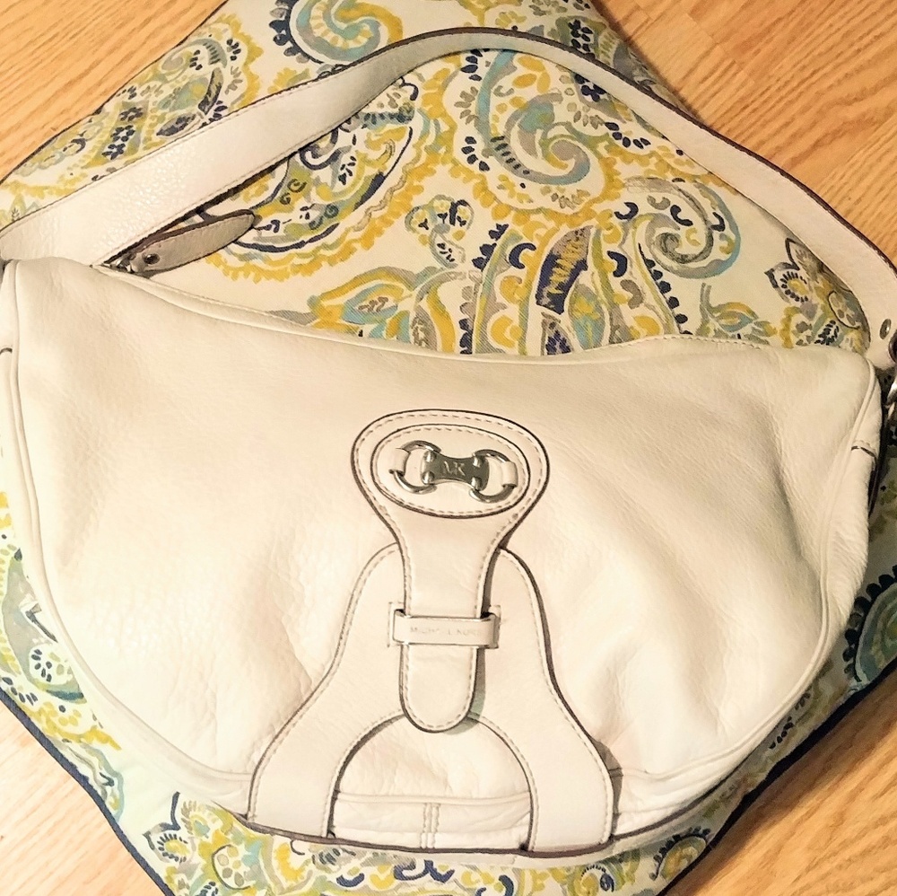 🌟 Michael Kors Leather Shoulder Bag 🌟